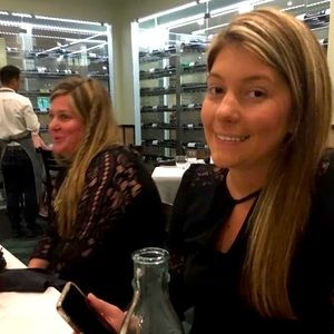 Meet your Posher, Stephanie